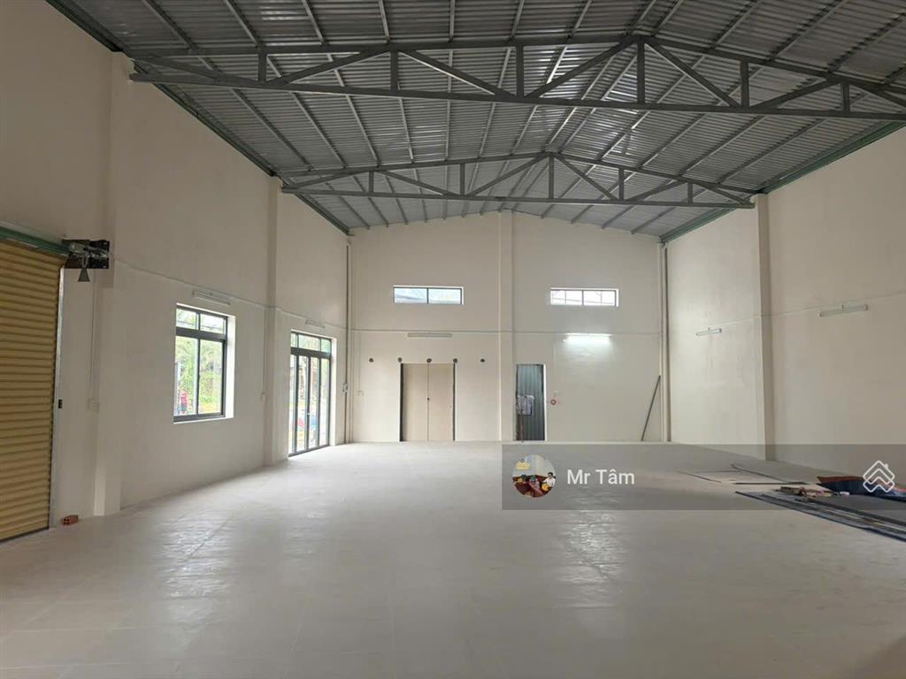 Cho thuê văn phòng & nhà xưởng mặt tiền đường tân hiệp 15  hóc môn