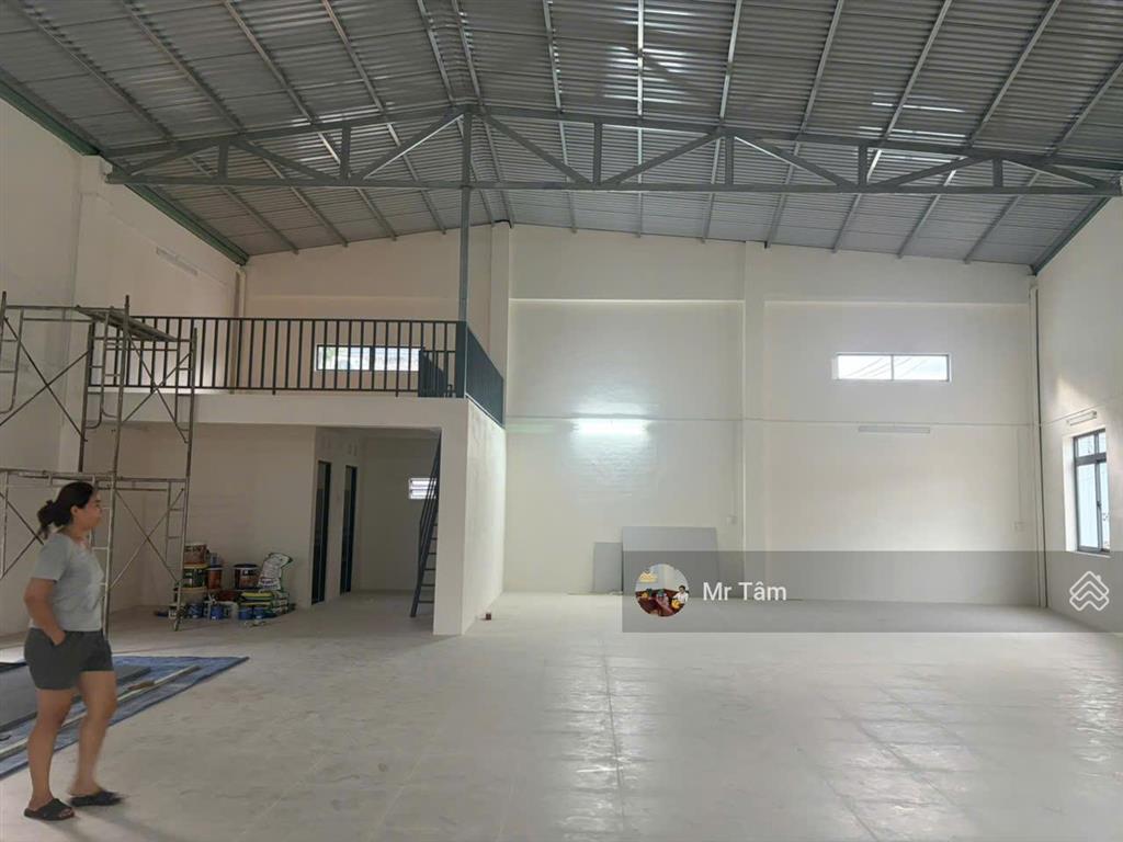 Cho thuê văn phòng & nhà xưởng mặt tiền đường tân hiệp 15  hóc môn