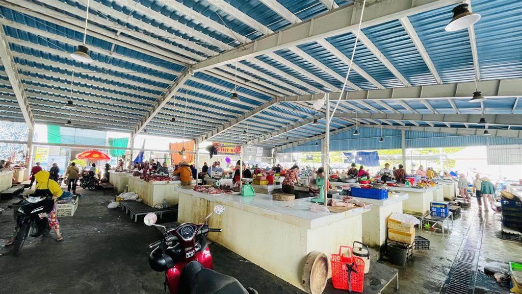 Lô đất mặt chợ chiên đàn 100m2  sẵn sổ công chứng (đối diện cổng chính)
