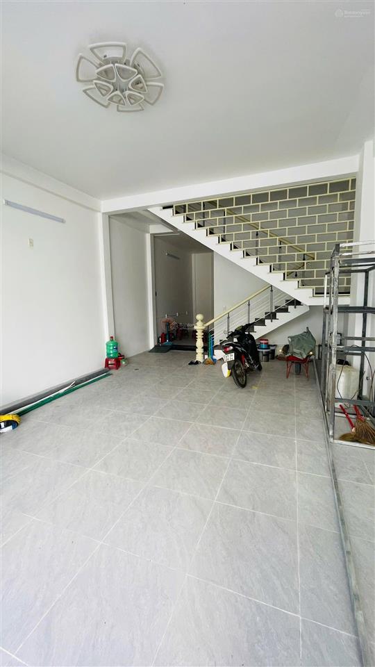 Nhà 3 tầng hồ tùng mậu dt 5.5x18m cách biển 100m chỉ 14.99 tỷ