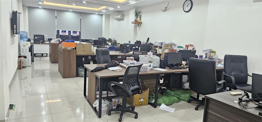 Bán nhà 7 tầng, có hầm, thang máy mặt tiền phạm văn chí quận 6 ngang lớn 6m, dòng tiền cho thuê cao