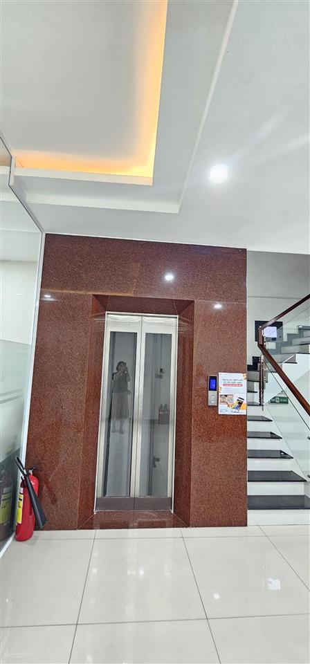Bán nhà 7 tầng, có hầm, thang máy mặt tiền phạm văn chí quận 6 ngang lớn 6m, dòng tiền cho thuê cao