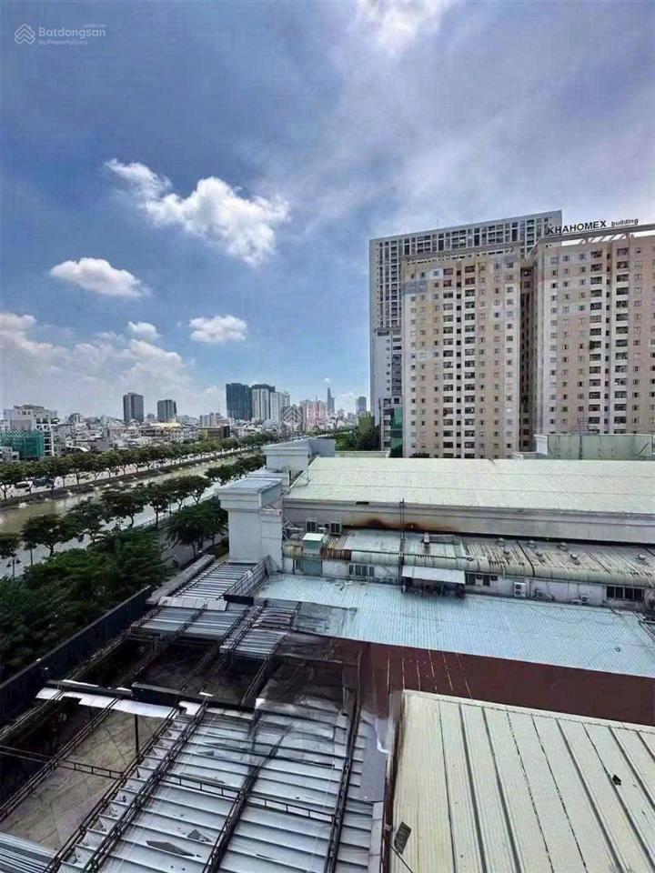 Bán căn góc khánh hội 3  view bitexco đẹp  2pn 2wc có sổ  full nội thất  chỉ 5,63 tỷ