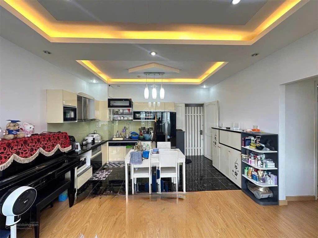 Chính chủ cho thuê chung cư khánh hội 2  dt 100 m²  3pn 2wc ban công siêu rộng
