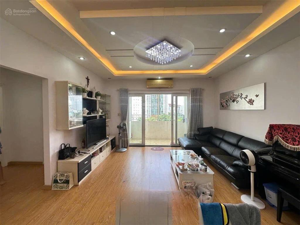 Chính chủ cho thuê chung cư khánh hội 2  dt 100 m²  3pn 2wc ban công siêu rộng