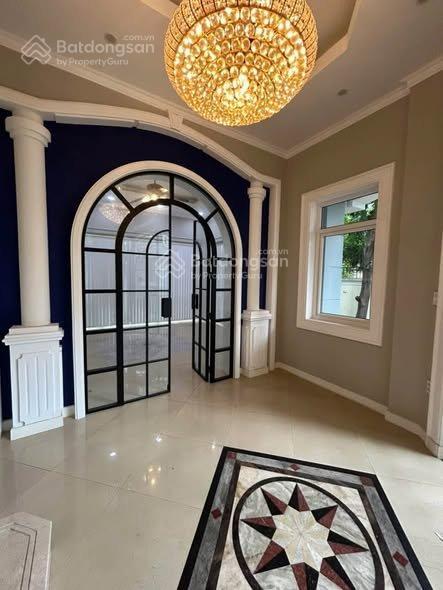 Cho thuê biệt thự nguyễn văn hưởng, hồ bơi & sân vườn, 09pn, 143 triệu/tháng