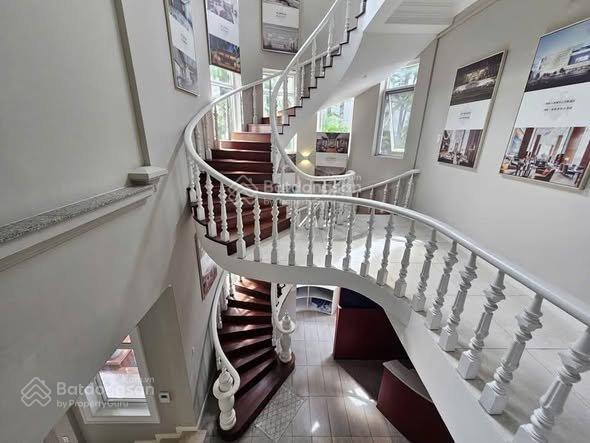 Cho thuê villa thảo điền | góc 2 mặt tiền, hồ bơi riêng, sân vườn rộng | 0