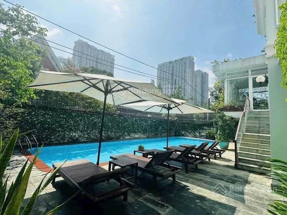 Cho thuê villa riviera compound, 350 m² trong compound an ninh, 04pn, 113,1 triệu/tháng