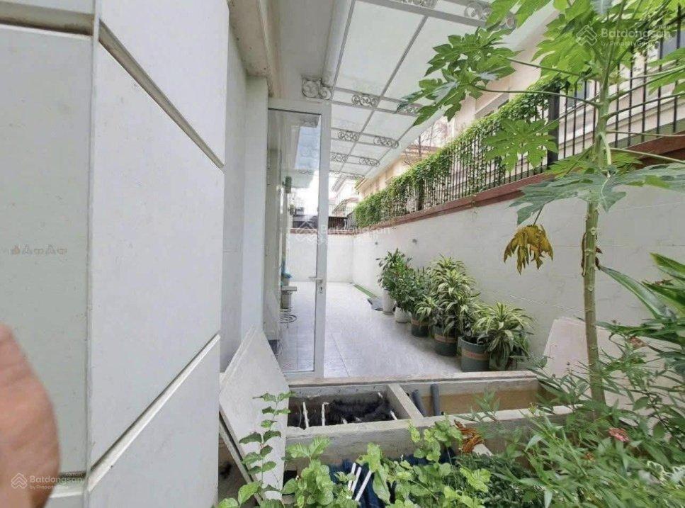 Cho thuê biệt thự saroma villa | dt 320m  hầm 04 ô tô | 5pn |