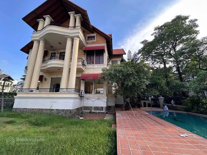 Cho thuê biệt thự compound thảo điền, hồ bơi riêng, 05pn, 130 triệu/tháng