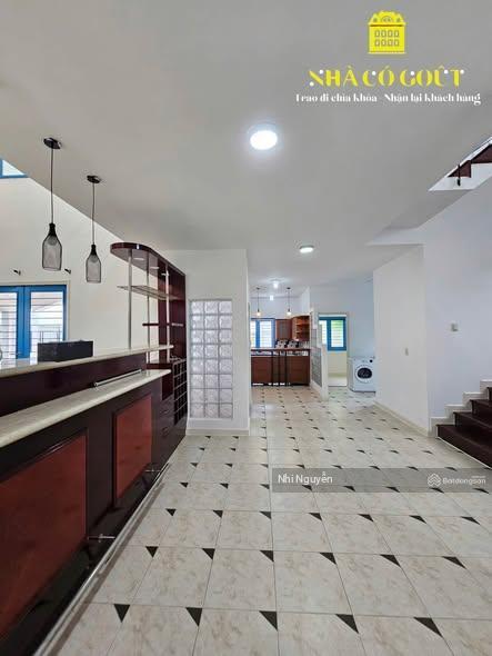 Cho thuê villa quận 2 649m2 6pn nội thất đầy đủ, vị trí thuận tiện,  xem nhà