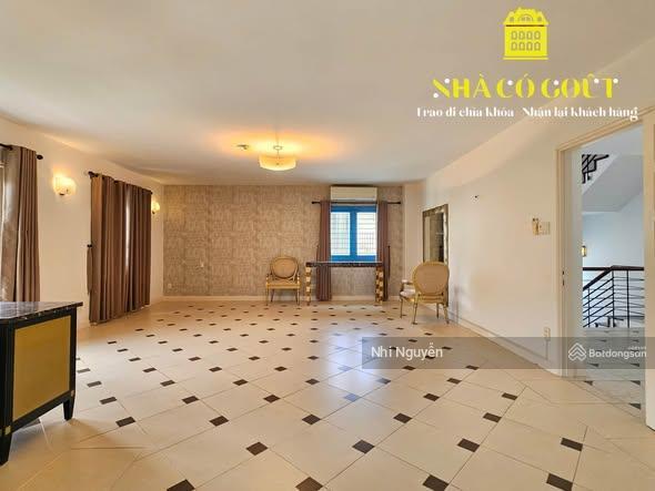 Cho thuê villa quận 2 649m2 6pn nội thất đầy đủ, vị trí thuận tiện,  xem nhà