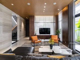 Cho thuê villa quận 2 500m2 4pn nội thất đầy đủ, vị trí thuận tiện,  xem nhà