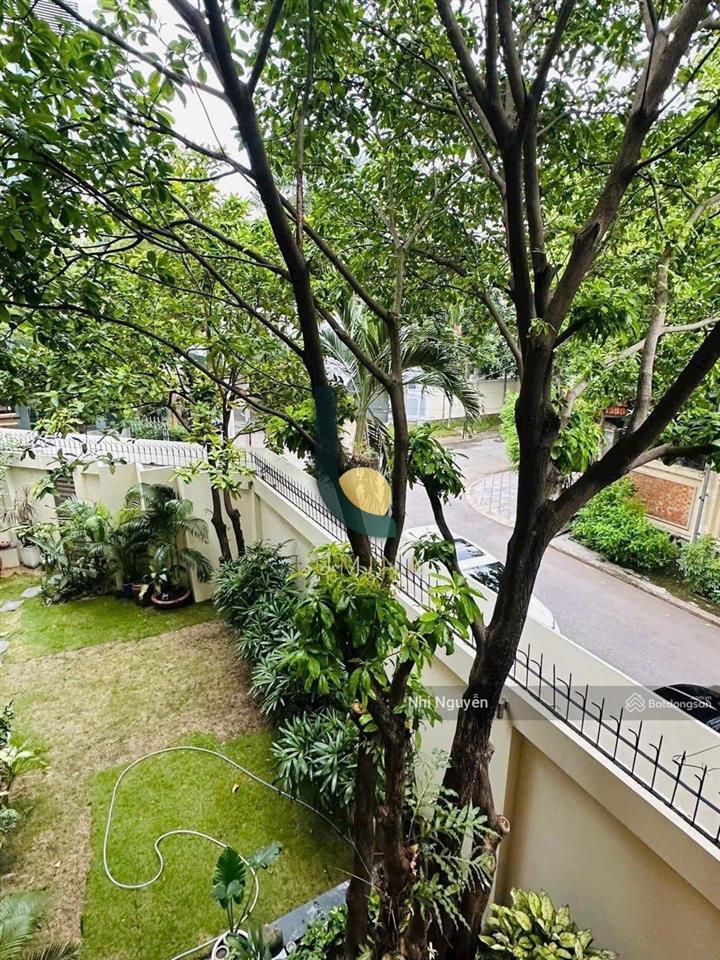 Cho thuê villa thảo điền 600m2 6pn