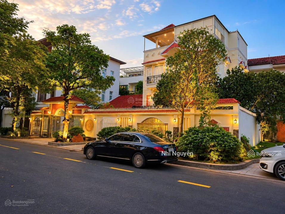 Cho thuê villa quận 2 600m2 9pn nội thất đầy đủ, vị trí thuận tiện,  xem nhà