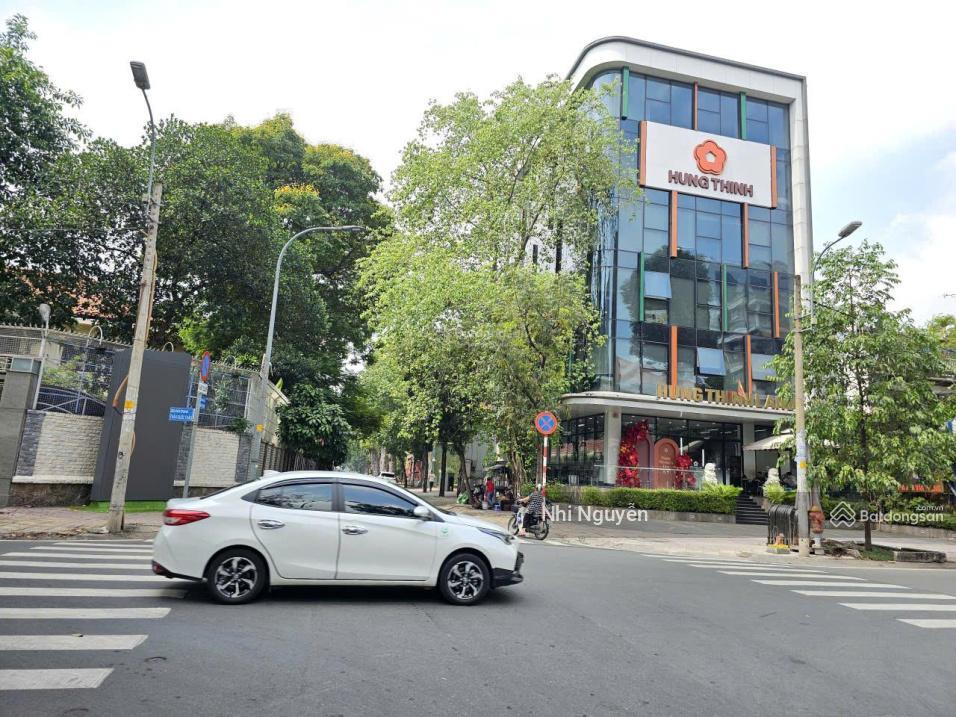 Cho thuê building quận 3 200m2 12pn