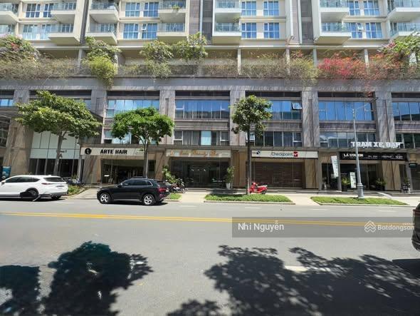Cho thuê building sala 240m2 nội thất đầy đủ, vị trí thuận tiện,  xem nhà