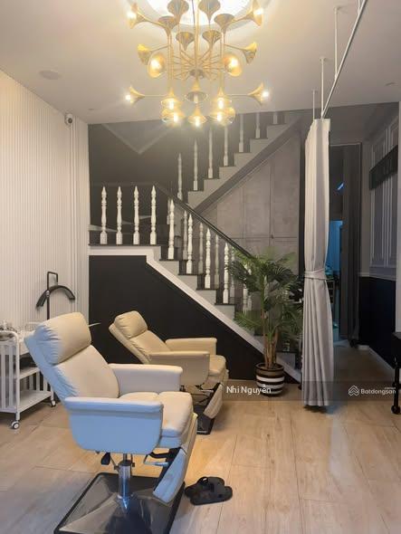Cho thuê building quận 2 131.2m2 nội thất đầy đủ, vị trí thuận tiện,  xem nhà