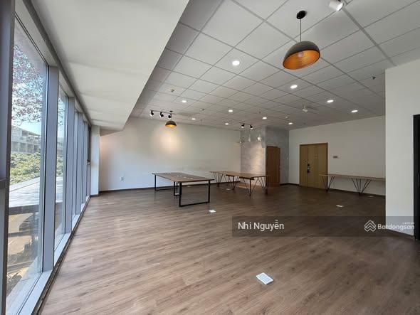 Cho thuê building sala 230m2 nội thất đầy đủ, vị trí thuận tiện,  xem nhà
