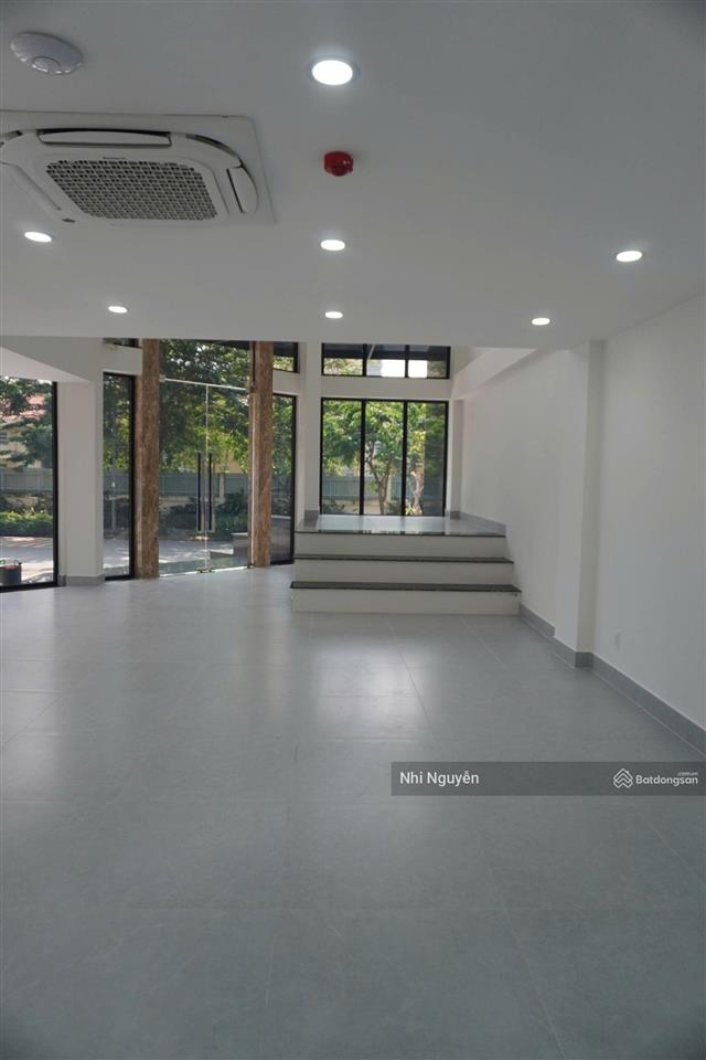 Cho thuê building quận 2 1100m2 nội thất đầy đủ, vị trí thuận tiện,  xem nhà