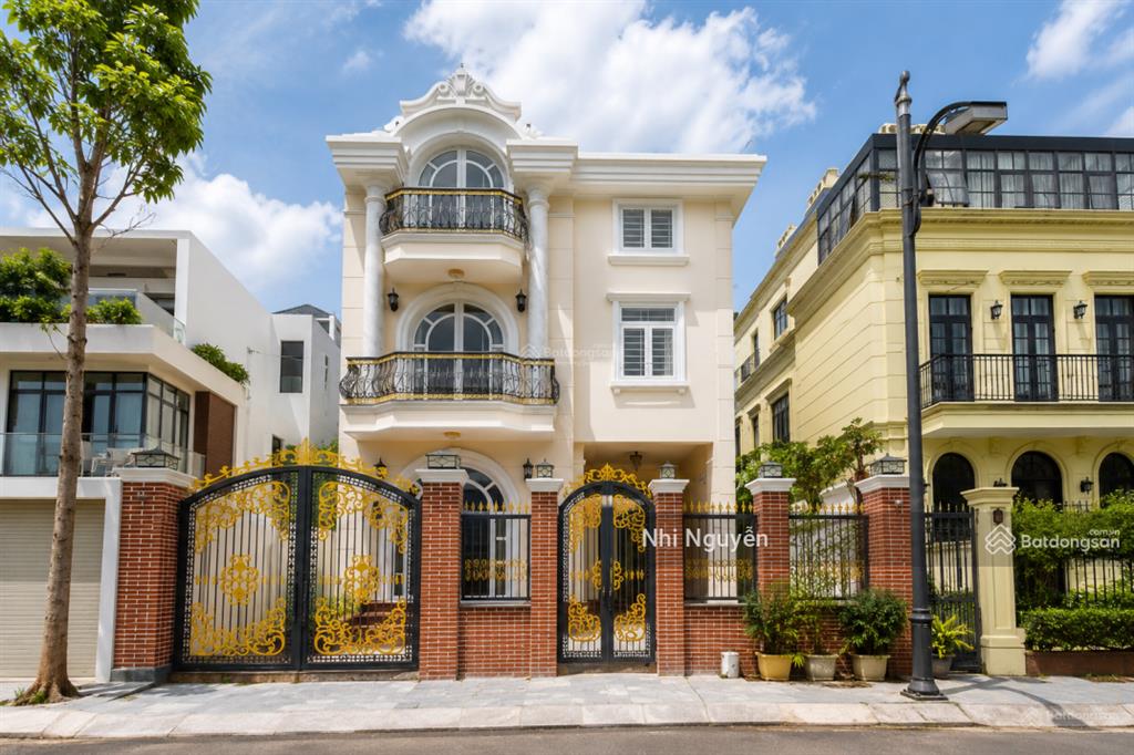 Cho thuê villa quận 2 200m2 7pn nội thất đầy đủ, vị trí thuận tiện,  xem nhà