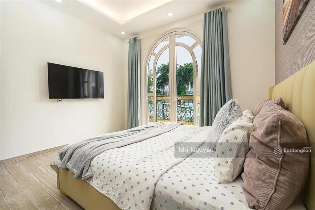 Cho thuê villa quận 2 200m2 7pn nội thất đầy đủ, vị trí thuận tiện,  xem nhà