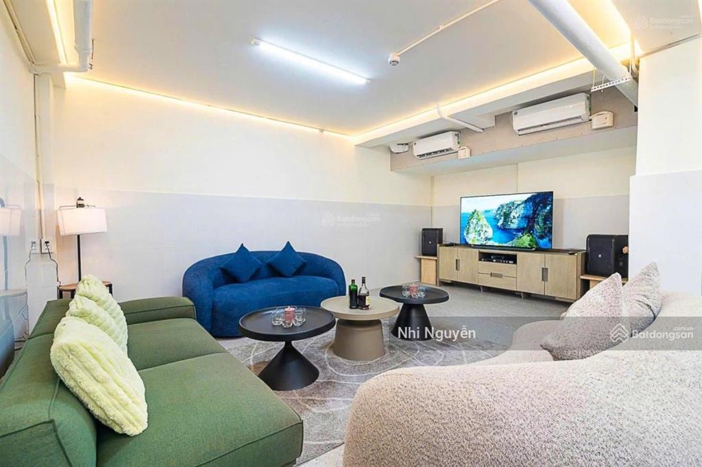 Cho thuê villa quận 2 200m2 7pn nội thất đầy đủ, vị trí thuận tiện,  xem nhà