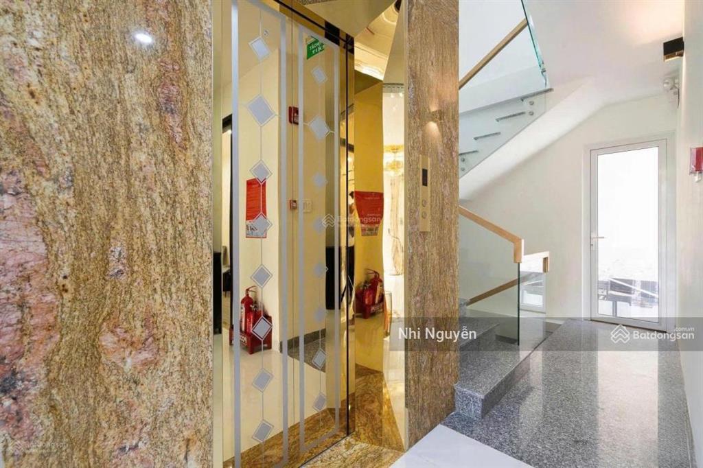 Cho thuê villa quận 2 200m2 7pn nội thất đầy đủ, vị trí thuận tiện,  xem nhà