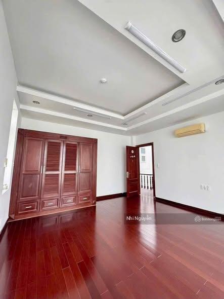 Cho thuê villa quận 2 500m2 6pn nội thất đầy đủ, vị trí thuận tiện,  xem nhà