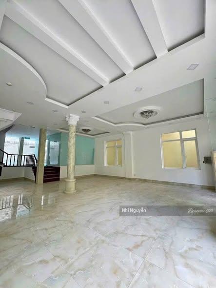 Cho thuê villa quận 2 500m2 6pn nội thất đầy đủ, vị trí thuận tiện,  xem nhà