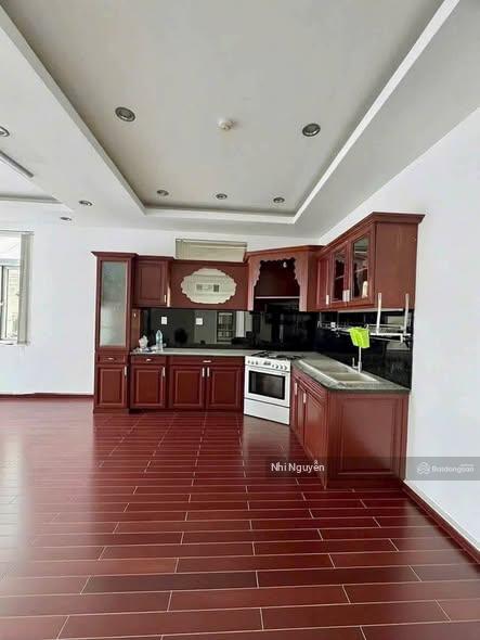 Cho thuê villa quận 2 500m2 6pn nội thất đầy đủ, vị trí thuận tiện,  xem nhà