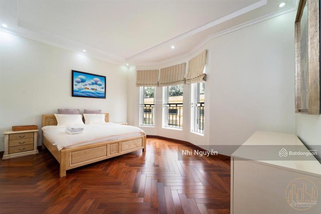 Cho thuê villa quận 2 310.5m2 6pn
