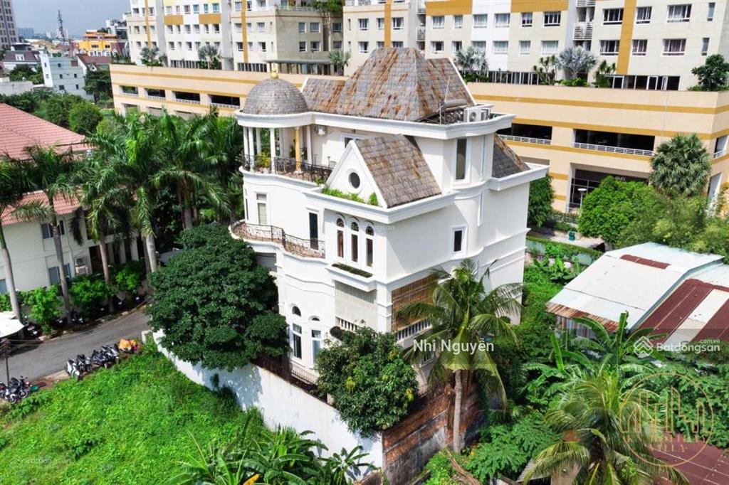 Cho thuê villa quận 2 310.5m2 6pn