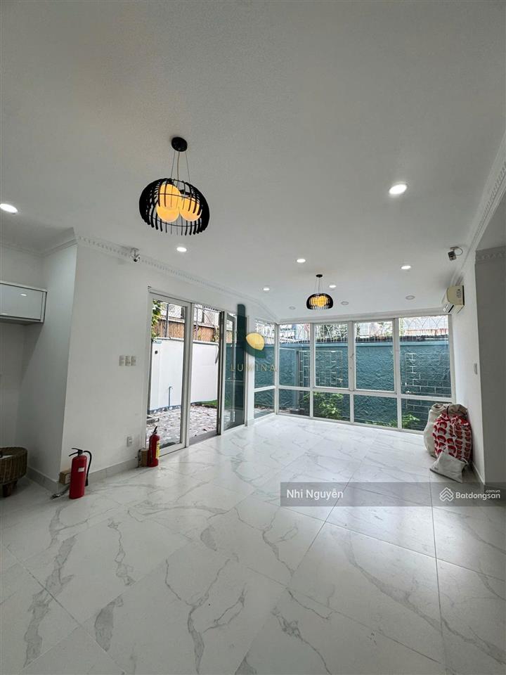 Cho thuê villa an phú 200m2 5pn nội thất đầy đủ, vị trí thuận tiện,  xem nhà