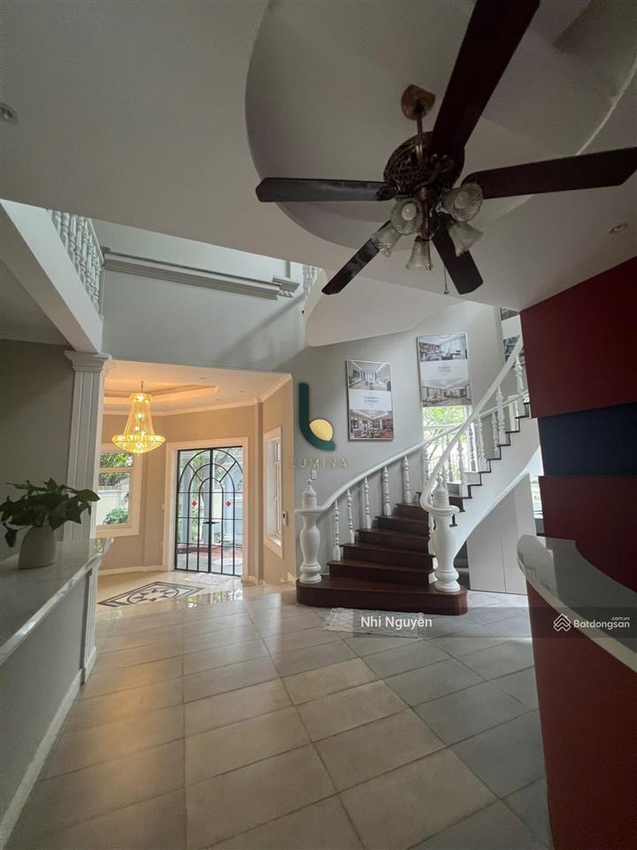 Cho thuê villa thảo điền 420m2 nội thất đầy đủ, vị trí thuận tiện,  xem nhà