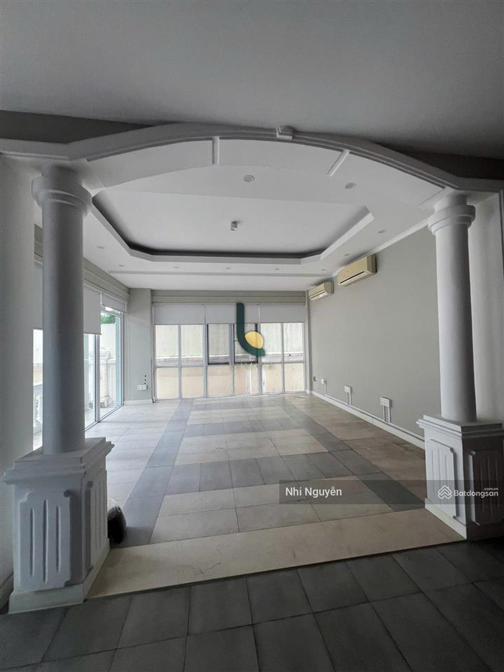 Cho thuê villa thảo điền 420m2 nội thất đầy đủ, vị trí thuận tiện,  xem nhà