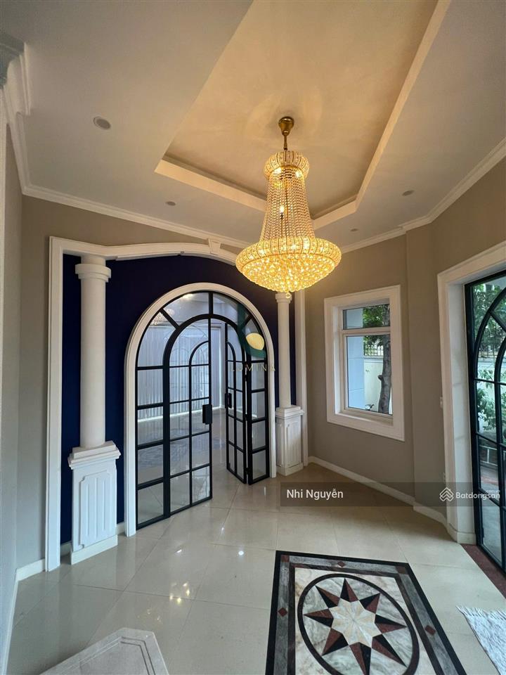 Cho thuê villa thảo điền 420m2 nội thất đầy đủ, vị trí thuận tiện,  xem nhà