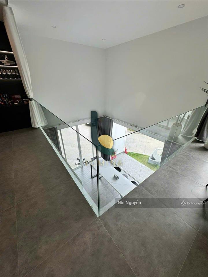 Cho thuê villa thảo điền 500m2 nội thất đầy đủ, vị trí thuận tiện,  xem nhà