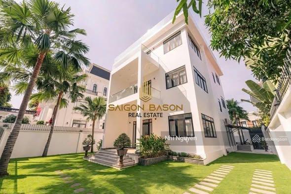 Bán villa quận 2 688m2 5pn nội thất đầy đủ, vị trí thuận tiện,  xem nhà