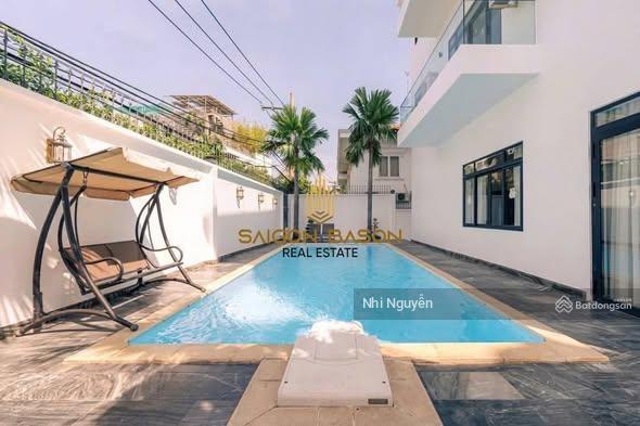 Bán villa quận 2 688m2 5pn nội thất đầy đủ, vị trí thuận tiện,  xem nhà