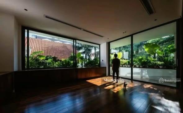 Cho thuê villa quận 2 500m2 6pn nội thất đầy đủ, vị trí thuận tiện,  xem nhà