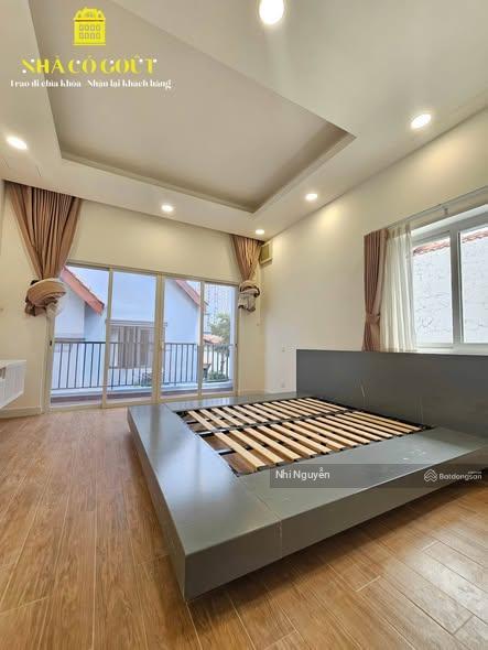 Cho thuê villa quận 2 200m2 5pn nội thất đầy đủ, vị trí thuận tiện,  xem nhà
