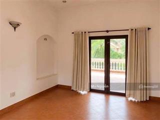 Cho thuê villa quận 2 500m2 5pn nội thất đầy đủ, vị trí thuận tiện,  xem nhà