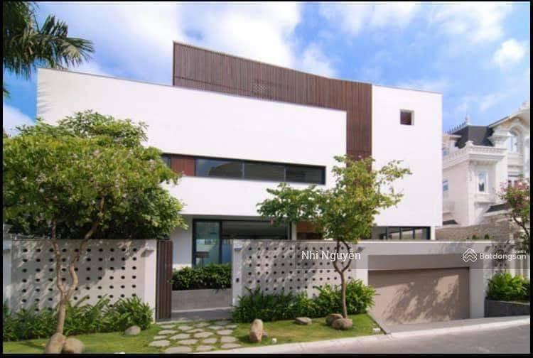 Cho thuê villa quận 2 500m2 5pn nội thất đầy đủ, vị trí thuận tiện,  xem nhà