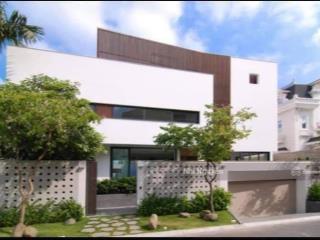 Cho thuê villa quận 2 500m2 5pn nội thất đầy đủ, vị trí thuận tiện,  xem nhà