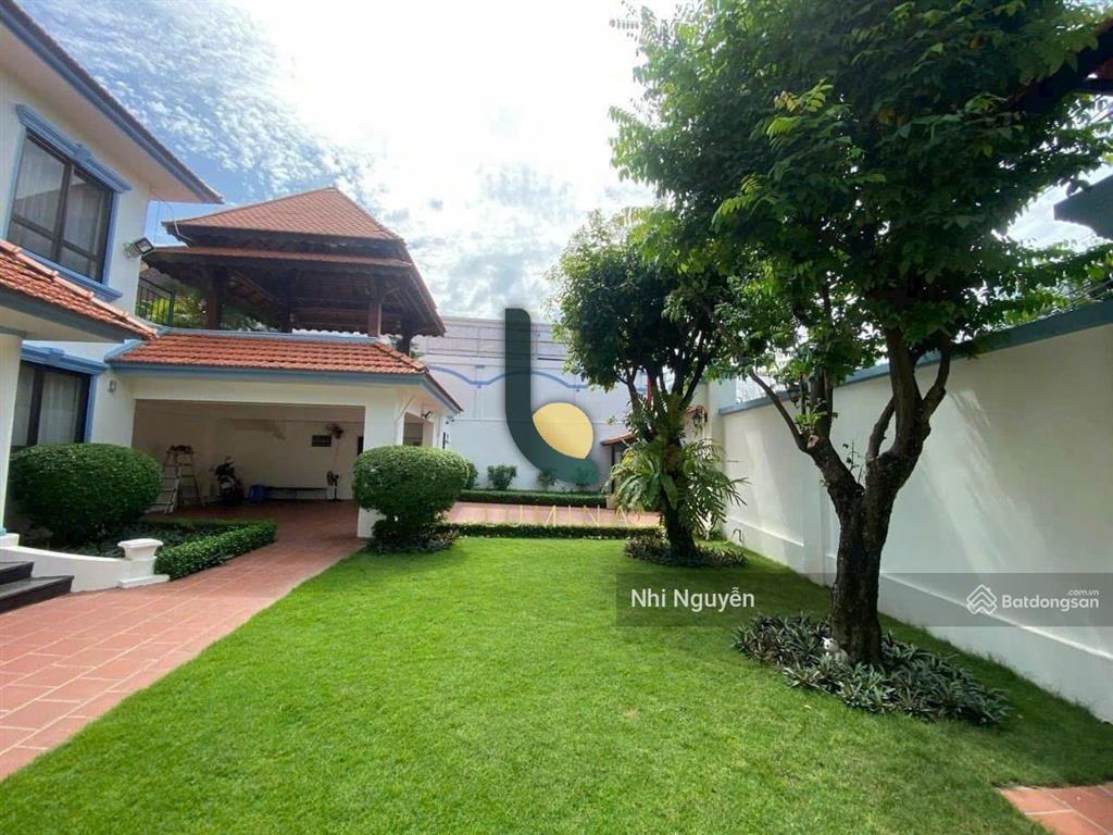 Cho thuê villa quận 2 533m2 4pn nội thất đầy đủ, vị trí thuận tiện,  xem nhà