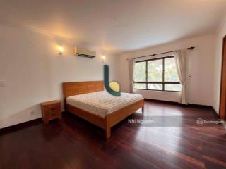 Cho thuê villa quận 2 533m2 4pn nội thất đầy đủ, vị trí thuận tiện,  xem nhà