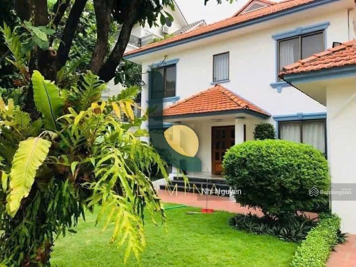 Cho thuê villa quận 2 533m2 4pn nội thất đầy đủ, vị trí thuận tiện,  xem nhà