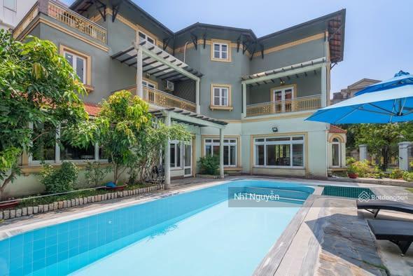 Cho thuê villa quận 2 600m2 9pn nội thất đầy đủ, vị trí thuận tiện,  xem nhà