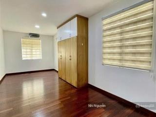 Cho thuê villa quận 2 200m2 4pn nội thất đầy đủ, vị trí thuận tiện,  xem nhà